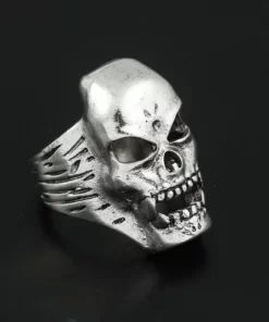 Eddie Munson ings Skull